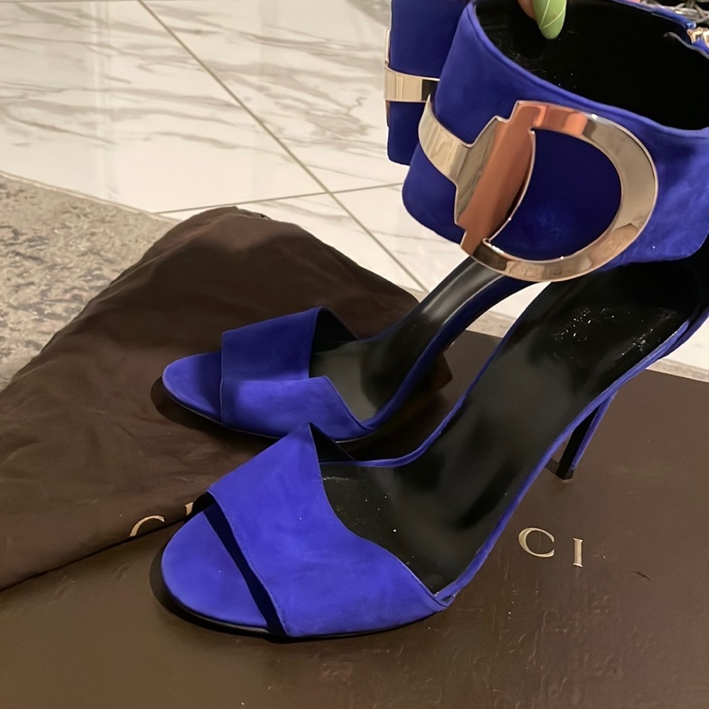 Gucci high heel